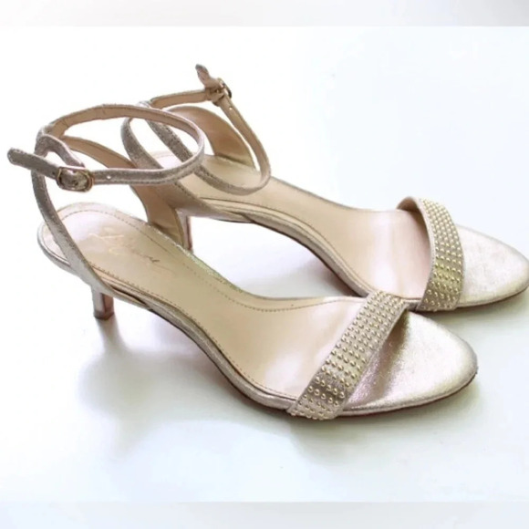 Vince Camuto Imagine sandals - Picture 2 of 10